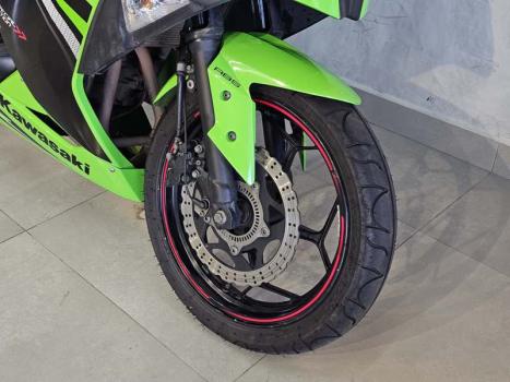 KAWASAKI Ninja 300 ABS, Foto 13