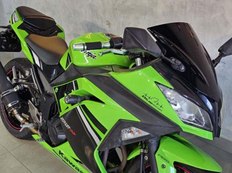 KAWASAKI Ninja 300 ABS, Foto 14