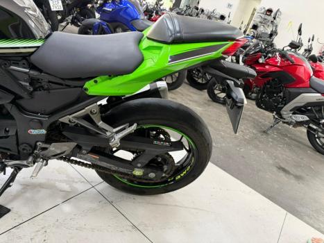 KAWASAKI Ninja 300 ABS, Foto 2