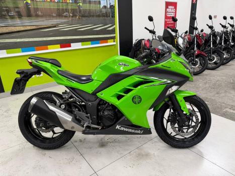 KAWASAKI Ninja 300 ABS, Foto 1