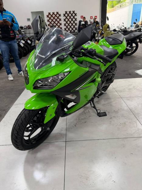 KAWASAKI Ninja 300 ABS, Foto 5