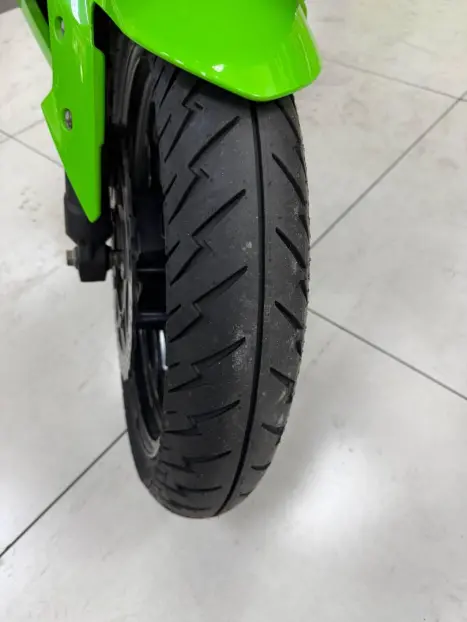 KAWASAKI Ninja 300 ABS, Foto 13