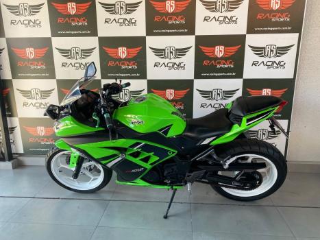 KAWASAKI Ninja 300 ABS, Foto 2