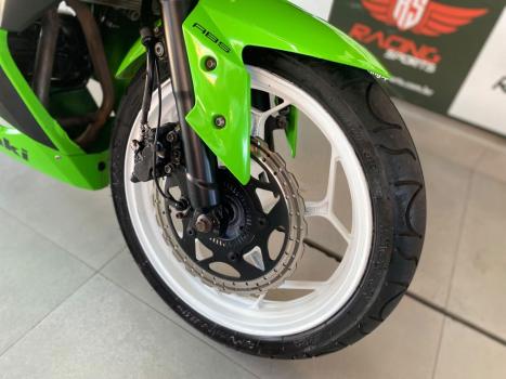KAWASAKI Ninja 300 ABS, Foto 3