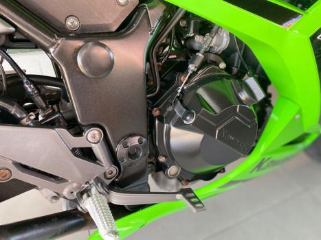 KAWASAKI Ninja 300 ABS, Foto 6