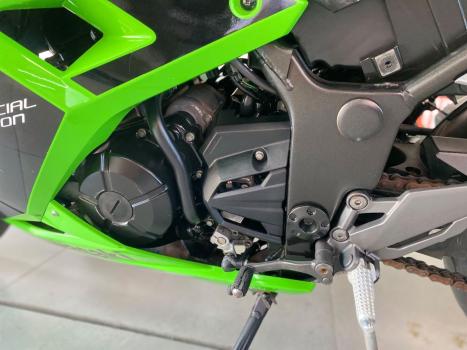 KAWASAKI Ninja 300 ABS, Foto 13