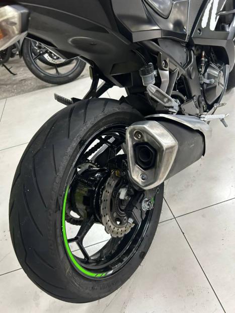KAWASAKI Ninja 300 ABS, Foto 8