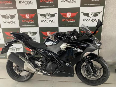 KAWASAKI Ninja 400 , Foto 1
