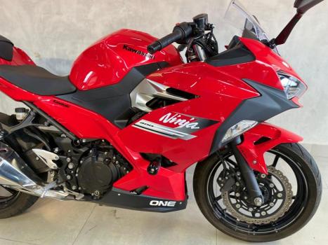 KAWASAKI Ninja 400 , Foto 3