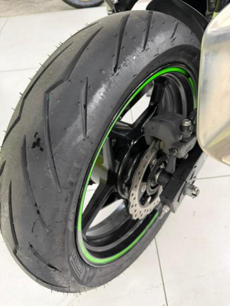 KAWASAKI Ninja 400 , Foto 4