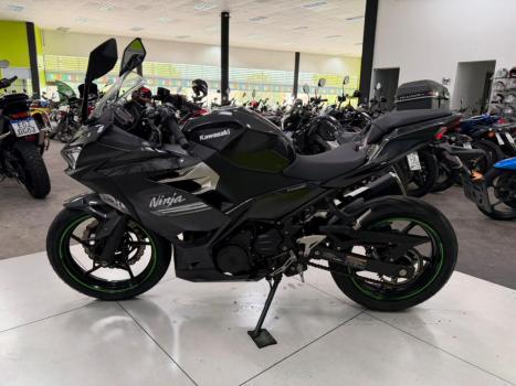 KAWASAKI Ninja 400 , Foto 13