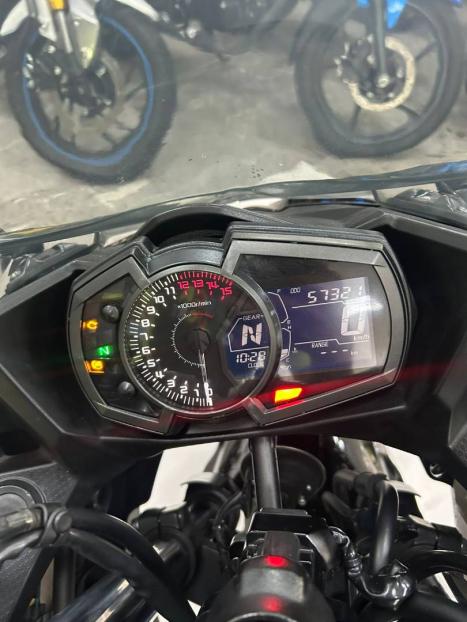 KAWASAKI Ninja 400 , Foto 3