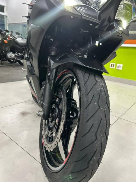 KAWASAKI Ninja 400 , Foto 6