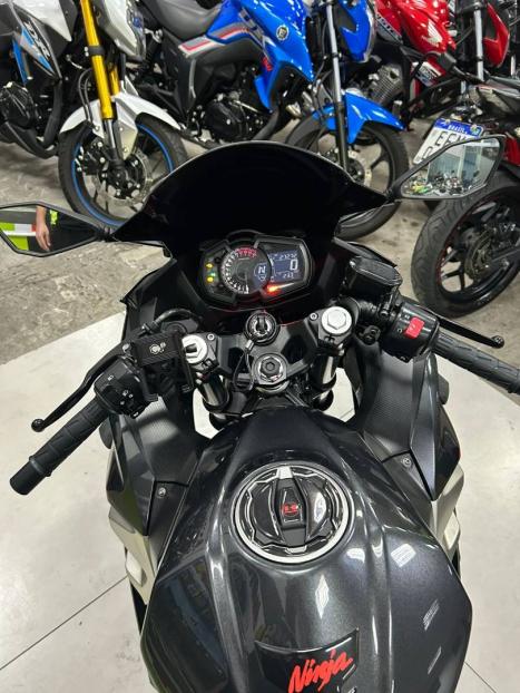 KAWASAKI Ninja 400 , Foto 7
