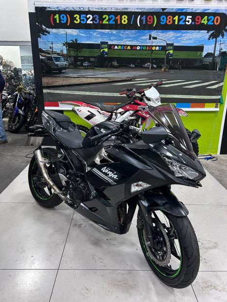 KAWASAKI Ninja 400 , Foto 1