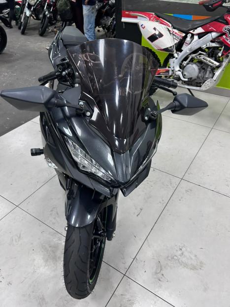 KAWASAKI Ninja 400 , Foto 7