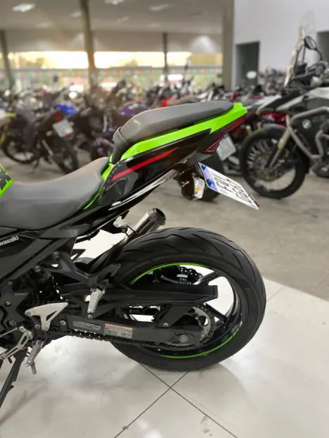 KAWASAKI Ninja 400 KTR EDITION, Foto 7