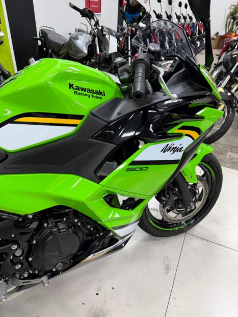 KAWASAKI Ninja 500 , Foto 5