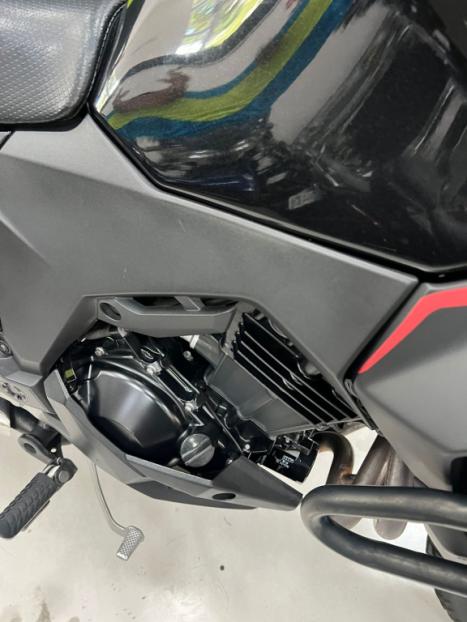KAWASAKI Versys 300 TOURER, Foto 2