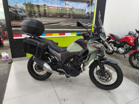KAWASAKI Versys 300 TOURER, Foto 2