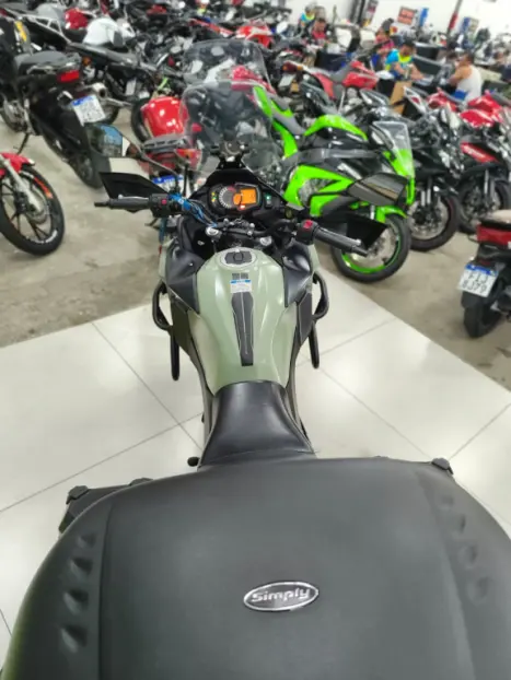 KAWASAKI Versys 300 TOURER, Foto 12