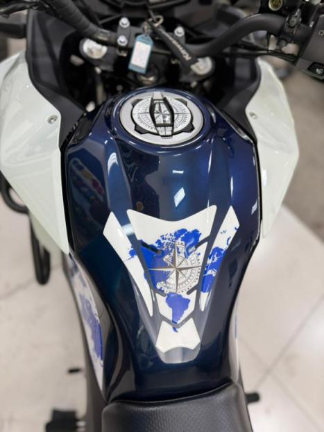 KAWASAKI Versys 300 TOURER, Foto 2