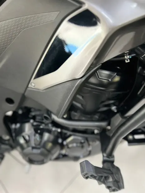 KAWASAKI Versys Grand Tourer 1000 , Foto 5