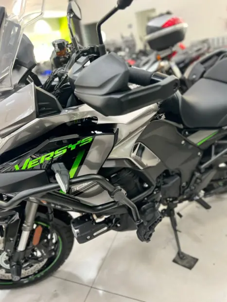 KAWASAKI Versys Grand Tourer 1000 , Foto 13