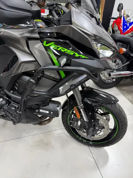 KAWASAKI Versys Grand Tourer 1000 , Foto 3