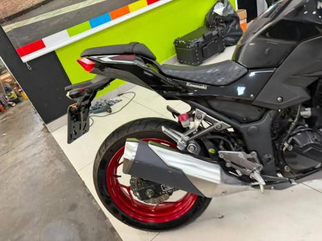 KAWASAKI Z 300 ABS, Foto 3