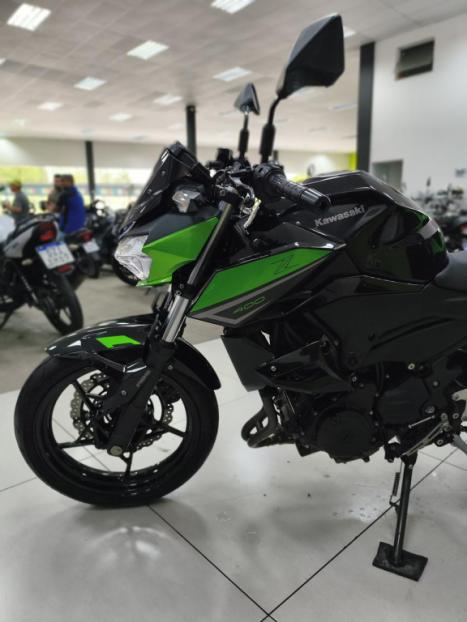KAWASAKI Z 400 ABS, Foto 2
