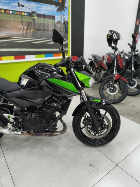 KAWASAKI Z 400 ABS, Foto 7