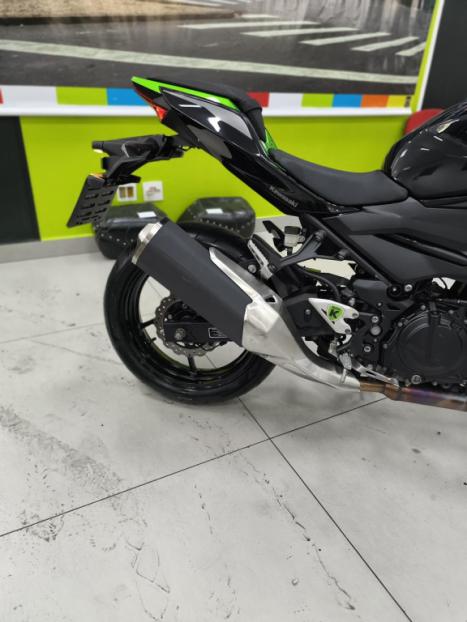 KAWASAKI Z 400 ABS, Foto 9