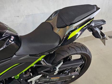 KAWASAKI Z 400 ABS, Foto 9