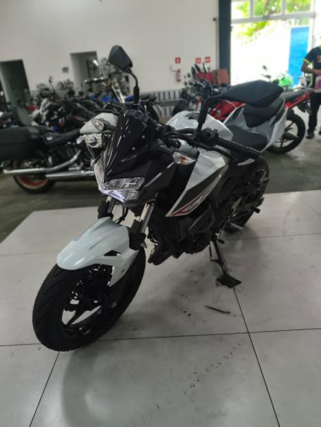 KAWASAKI Z 400 ABS, Foto 4