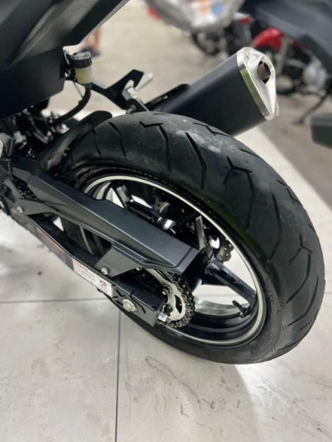 KAWASAKI Z 400 ABS, Foto 4