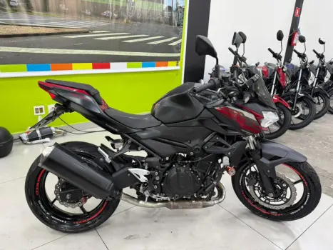 KAWASAKI Z 400 ABS, Foto 11