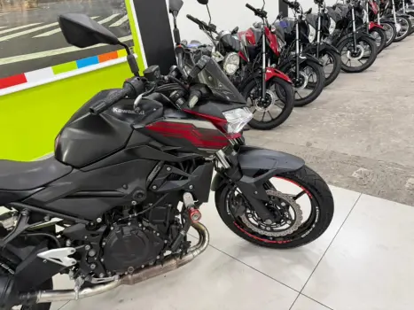 KAWASAKI Z 400 ABS, Foto 12