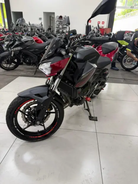 KAWASAKI Z 400 ABS, Foto 15