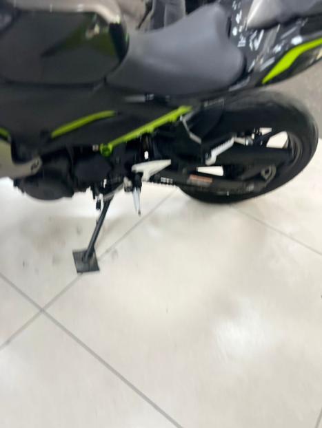 KAWASAKI Z 400 ABS, Foto 2