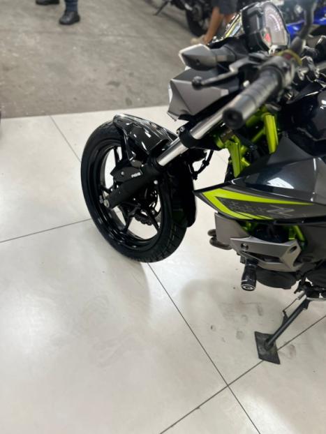 KAWASAKI Z 400 ABS, Foto 3