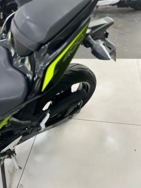 KAWASAKI Z 400 ABS, Foto 12