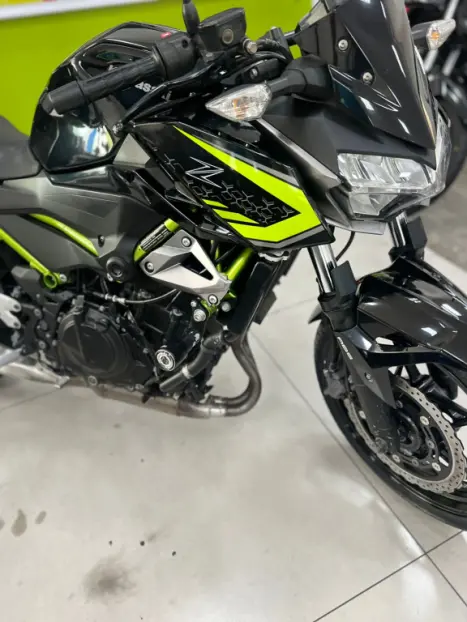 KAWASAKI Z 400 ABS, Foto 14