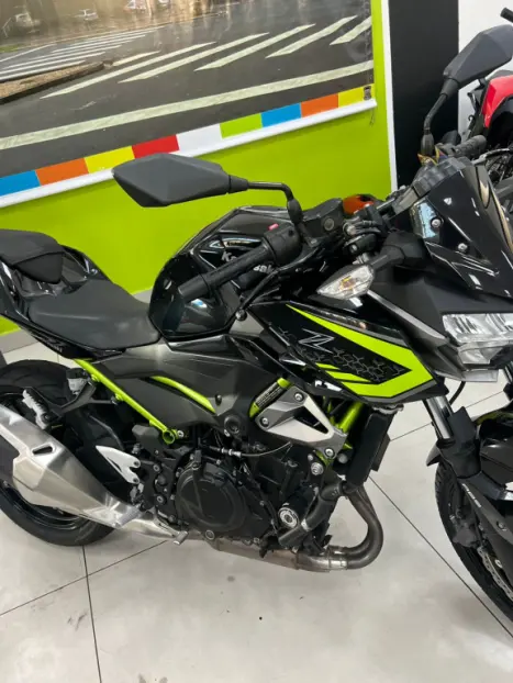KAWASAKI Z 400 ABS, Foto 16