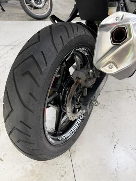 KAWASAKI Z 400 ABS, Foto 3