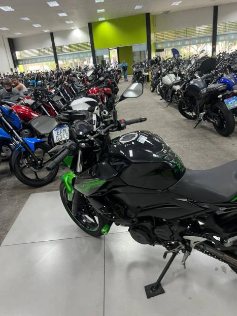KAWASAKI Z 400 ABS, Foto 11