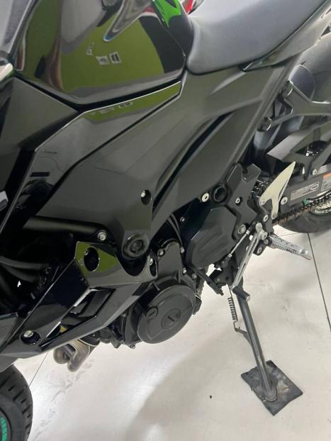 KAWASAKI Z 400 ABS, Foto 4