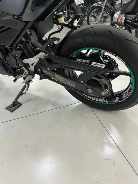 KAWASAKI Z 400 ABS, Foto 9