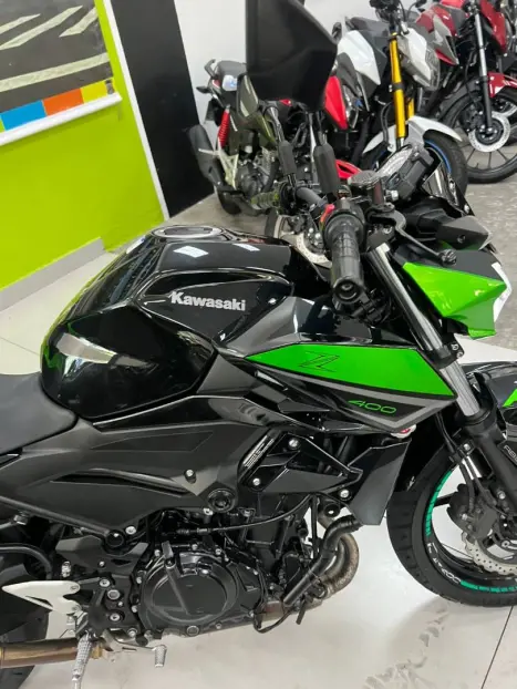 KAWASAKI Z 400 ABS, Foto 14