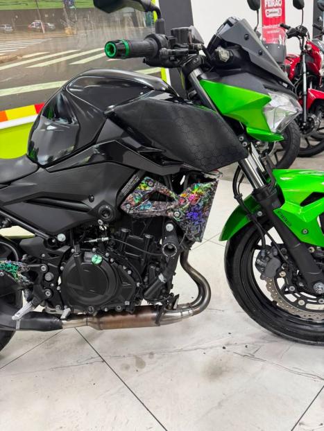 KAWASAKI Z 400 ABS, Foto 5